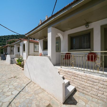 Makis Village-Apartments Agia Efimia Eksteriør billede