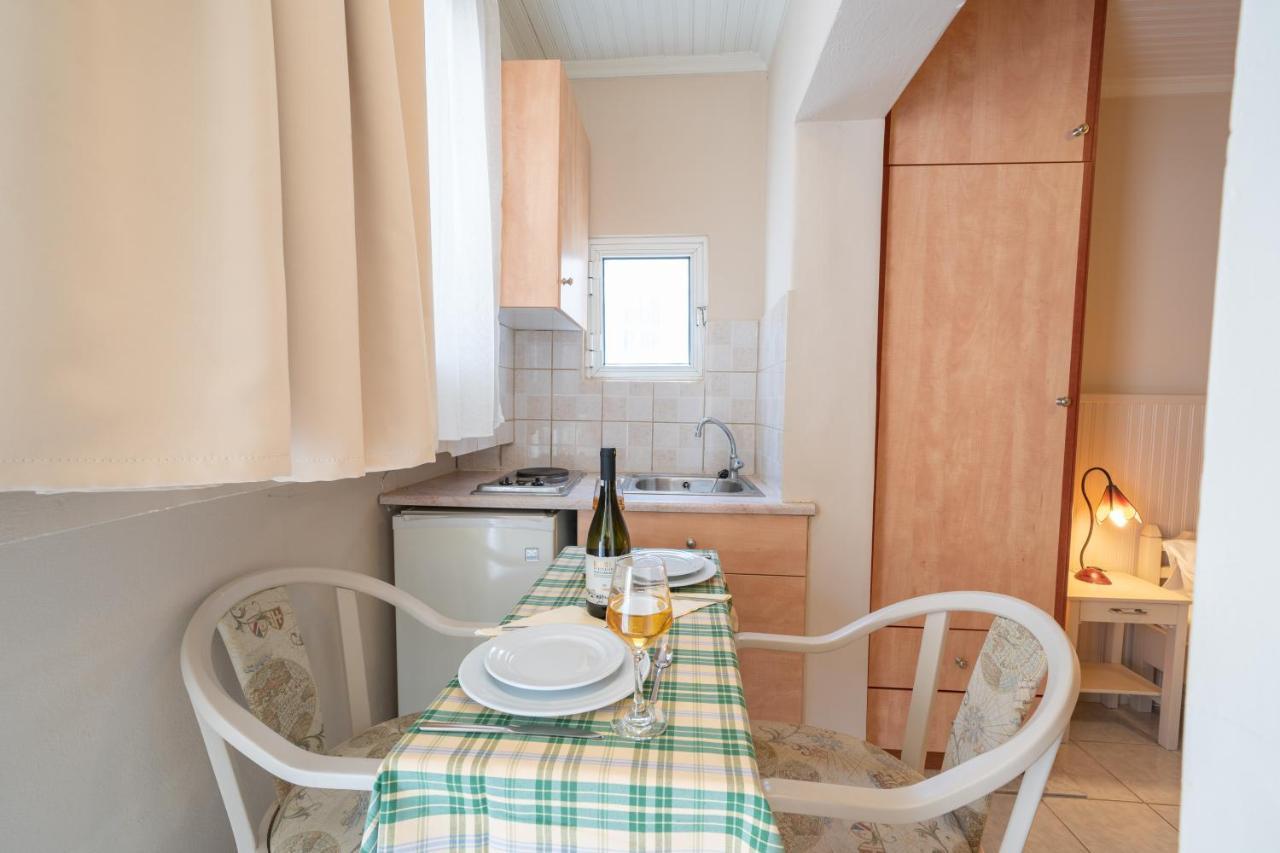 Makis Village-Apartments Agia Efimia Eksteriør billede