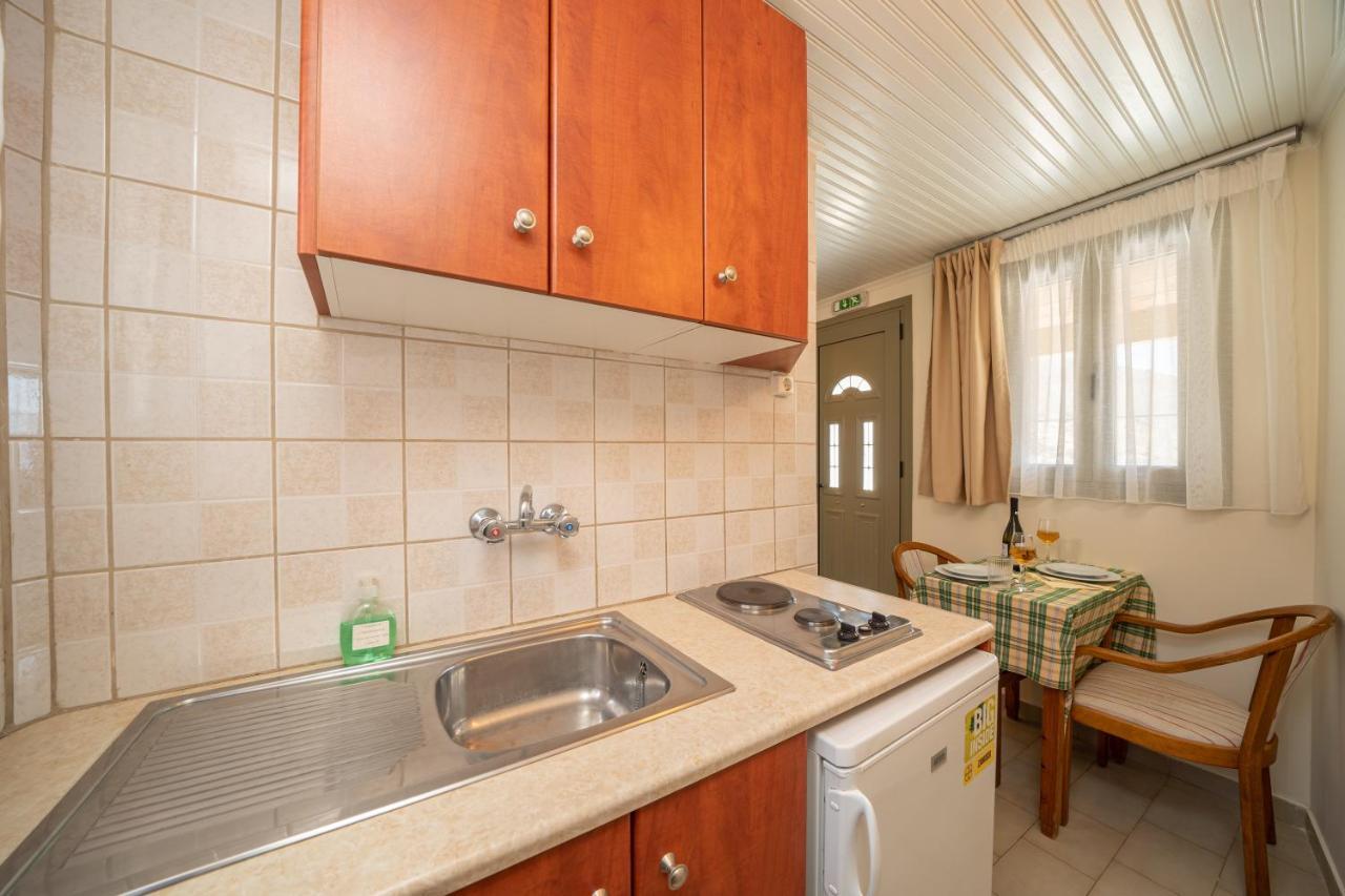 Makis Village-Apartments Agia Efimia Eksteriør billede