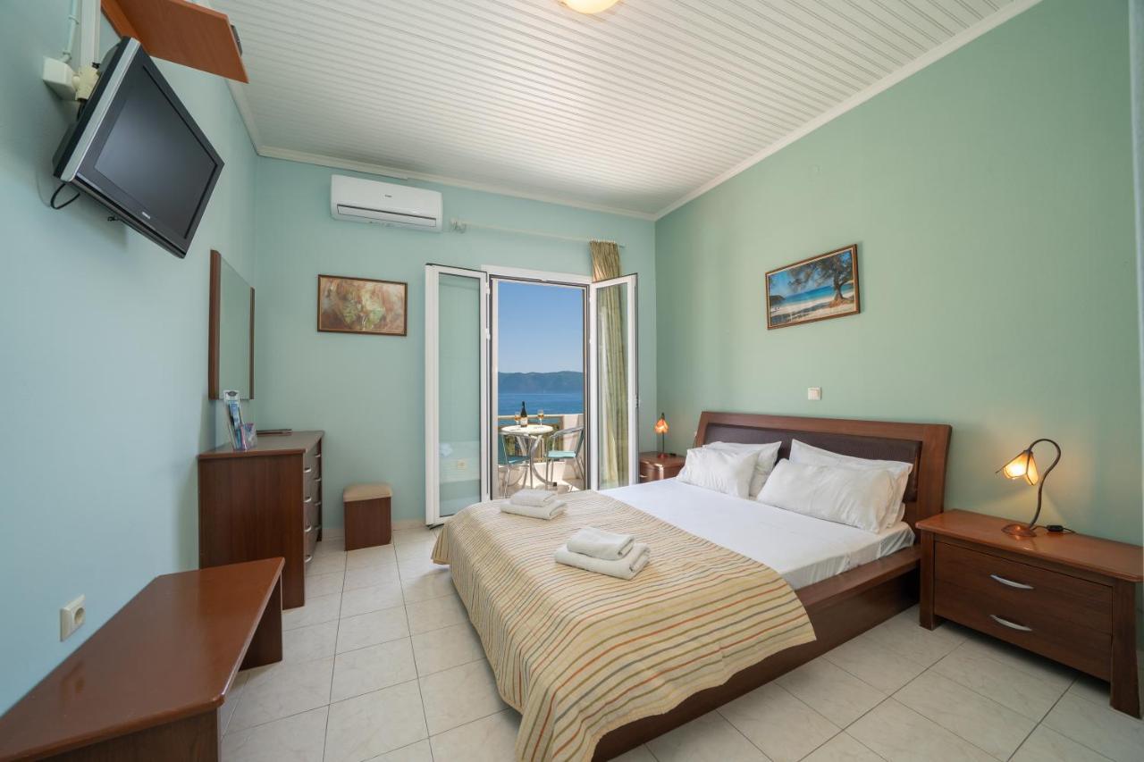 Makis Village-Apartments Agia Efimia Eksteriør billede